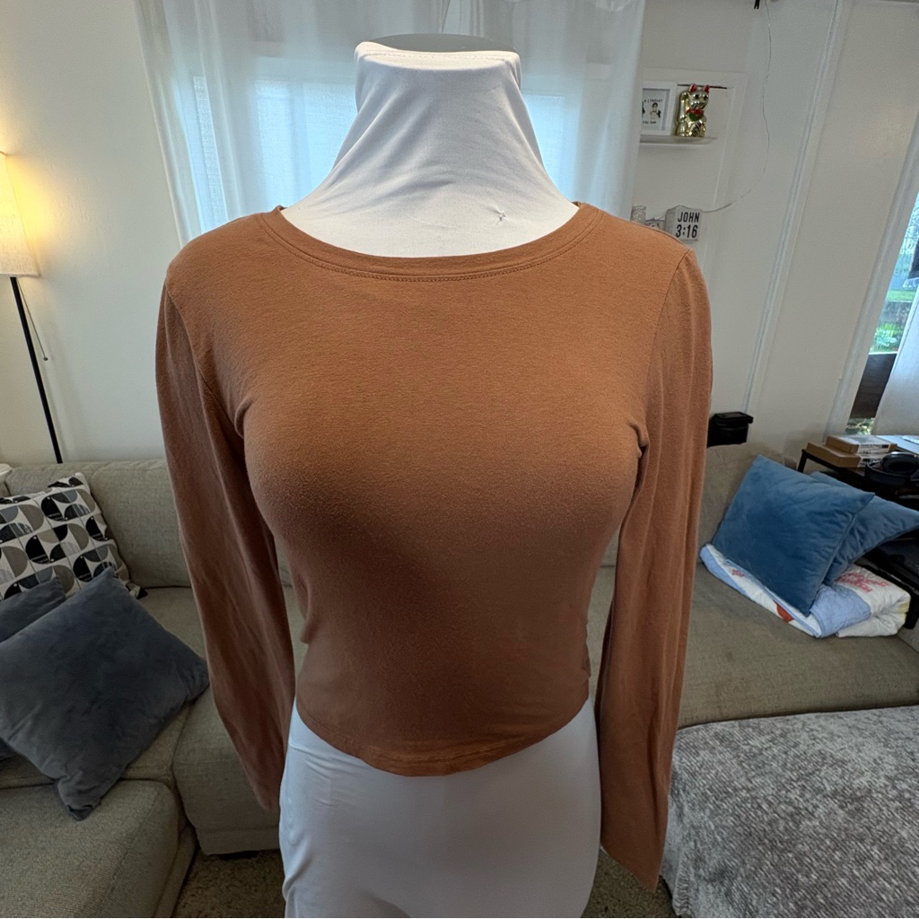 Bozzolo Women's Brown Super Soft Cropped Long Sleeve Top